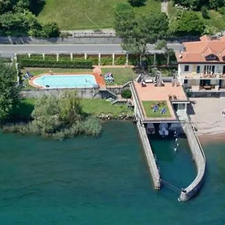 Darsena Madre Apartment *