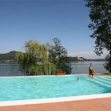 Darsena Madre Apartment Meina